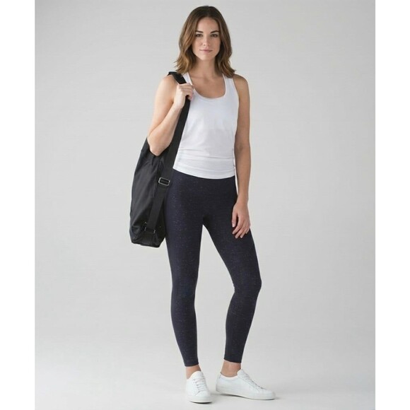 Lululemon Free To Flow 7/8 Tight Leggings Midnight Navy Size 6 - Picture 2 of 4